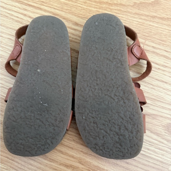 Zara Baby Floral Sandals size 23 ( US toddler size 7) brown/Cognac color - Picture 3 of 5